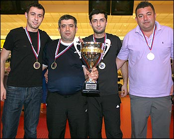 Победитель июньского этапа командного чемпионата по боулингу на призы ИД "АКВА-ТЕРМ" - команда "ТоргСантех"
