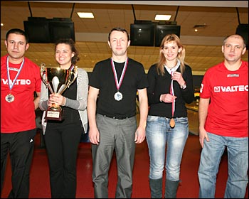 Победитель мартовского этапа чемпионата по боулингу АКВА ТЕРМ 2011 команда VALTEC