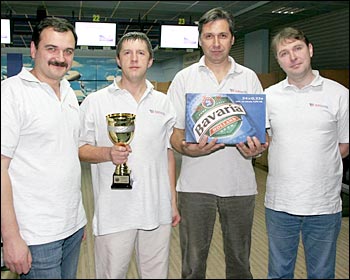 Победительница 11 этапа корпоративного чемпионата по боулингу IT Bowling 2011 - команда Datatel