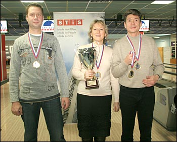 Победительница 11 этапа чемпионата по боулингу СТИС 2011 - команда Технологи уюта