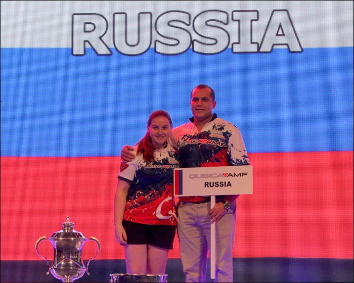 Российские участники 50 кубка Мира по боулингу Алексей Паршуков и Мария Буланова